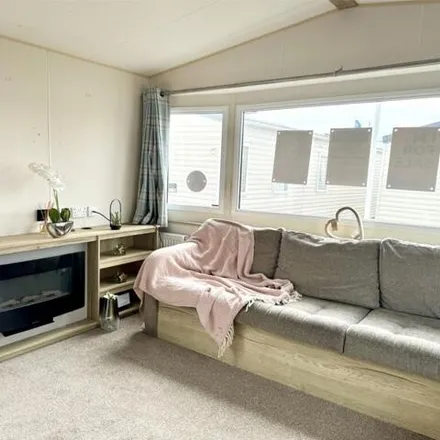 Image 3 - Felixstowe Beach Caravan Park, Walton Avenue, Felixstowe, IP11 2HA, United Kingdom - House for sale