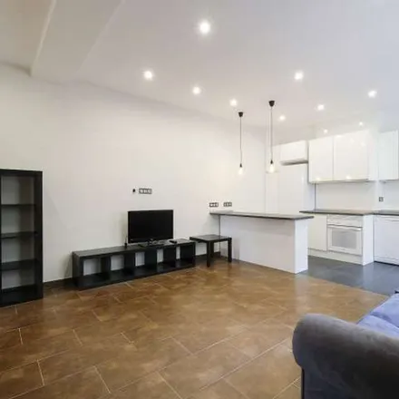 Rent this 2 bed apartment on Avenida de Filipinas in 18, 28003 Madrid