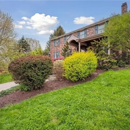 Image 3 - 2334 Mill Grove Road, Upper St. Clair, PA 15241, USA - House for sale