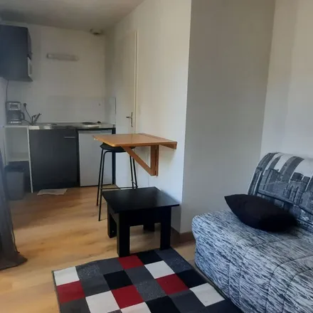 Rent this 1 bed apartment on 27b Rue de Paradis in 53000 Laval, France