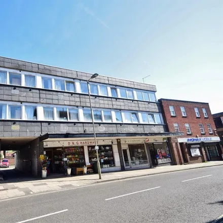 Rent this 1 bed apartment on NatWest in Saint George's Street, Winchester