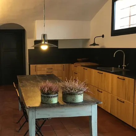 Rent this 4 bed house on 17214 Regencós