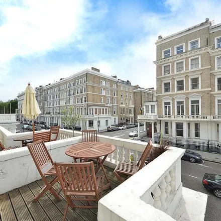 Rent this 1 bed apartment on 31 Petersham Place in London, SW7 5PT