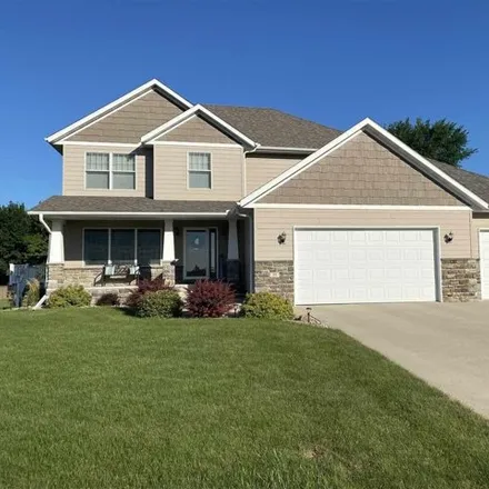 Buy this 5 bed house on 25 Newcastle Court in North Mankato, MN 56003