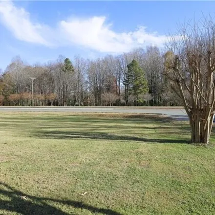 Image 4 - 1292 Candlewood Drive, Westbrook, Gibsonville, NC 27244, USA - House for sale