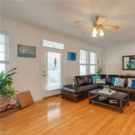 Image 9 - 310 Pinewell Drive, Ocean View, Norfolk, VA 23503, USA - House for sale