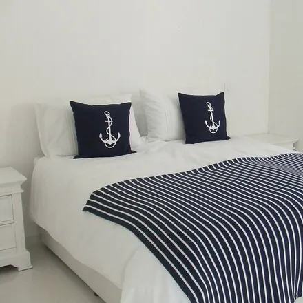 Rent this 3 bed apartment on avenue de provence in 83980 Le Lavandou, France