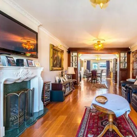 Buy this 6 bed house on Duncombe Hill in London, SE23 1QB