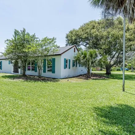 Buy this 3 bed house on 120 Inlet Drive in Saint Augustine, FL 32080