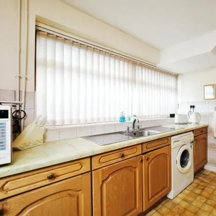 Image 5 - 85 Ladbrooke Crescent, Bulwell, NG6 0GS, United Kingdom - House for sale