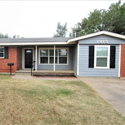 Buy this 3 bed house on 1913 North Banks Street in Pampa, TX 79065