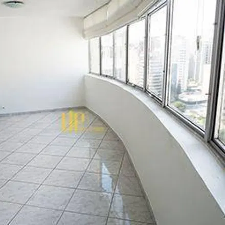 Image 2 - Edifício Pinheiro, Rua Tucumã 141, Jardim Europa, São Paulo - SP, 01455-010, Brazil - Apartment for rent