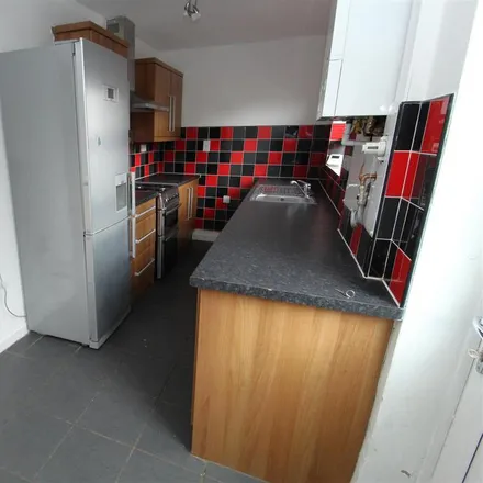 Image 7 - Aylton Road, Knowsley, L36 2LU, United Kingdom - Townhouse for rent