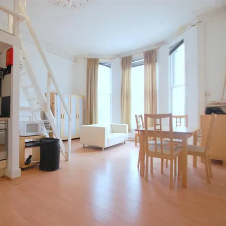 Rent this studio apartment on 62 Fellows Road in London, NW3 3LJ