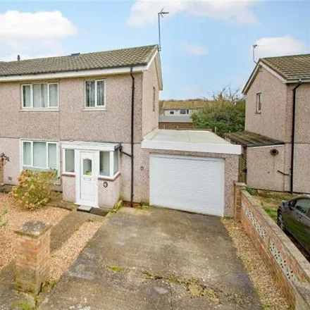 Buy this 3 bed duplex on Southall Road in Corby, NN17 1UQ