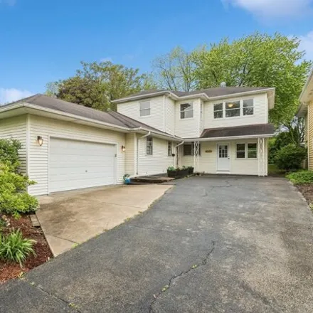 Buy this 5 bed house on 123 Ann Street in Clarendon Hills, DuPage County