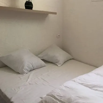 Rent this 3 bed apartment on Avenue de la Cote d’Azur in 06590 Théoule-sur-Mer, France