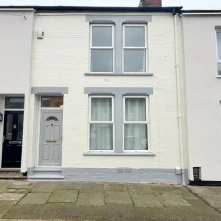 Buy this 2 bed townhouse on Ruskin Road in West Northamptonshire, NN2 7SZ