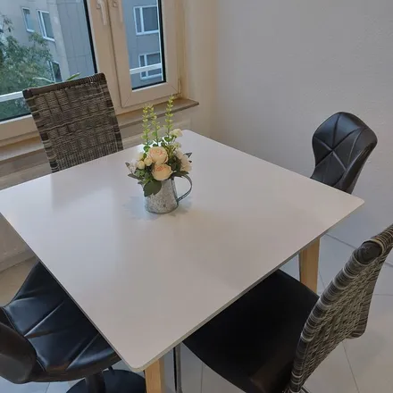 Rent this 3 bed apartment on Hohenrode 11 in 30880 Laatzen, Germany