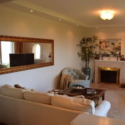 Rent this 3 bed house on Tiburon in CA, 94920