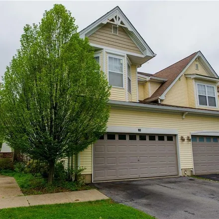 Rent this 3 bed townhouse on 20 Woodside Knolls Drive in City of Middletown, NY 10940