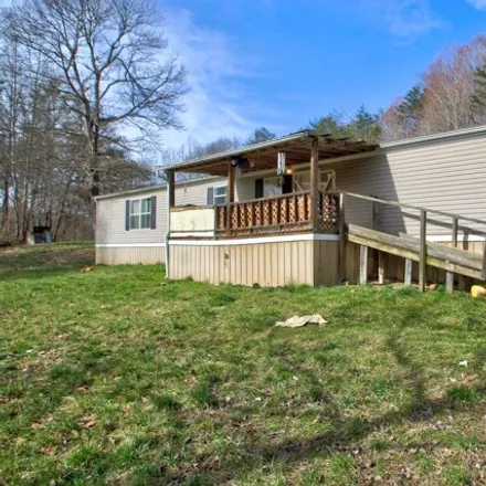 Buy this 5 bed house on Colonel Hollow Road in Rockholds, Whitley County
