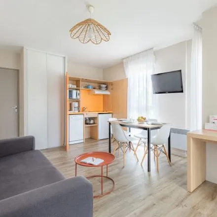 Image 8 - 12 Rue Paul Nizan, 37200 Tours, France - Apartment for rent