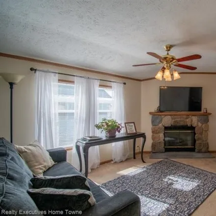 Image 9 - 45930 Bonaventure Drive, Macomb Township, MI 48044, USA - Apartment for sale