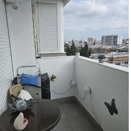 Rent this 4 bed apartment on Luis de Morales (Est. Sánchez Pizjuán) in Calle Luis de Morales, 41018 Seville