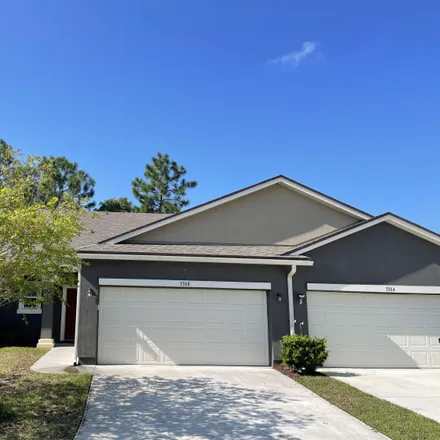Buy this 3 bed townhouse on 2798 Chestnut Grove Court in Clay County, FL 32073