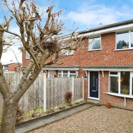 Buy this 3 bed townhouse on Springfield Close in Eckington, S21 4GS