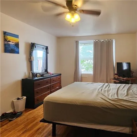 Image 3 - 679 Warburton Avenue, City of Yonkers, NY 10701, USA - Apartment for sale
