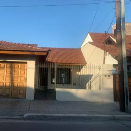 Buy this 3 bed house on Scalabrini Ortiz in Partido de Lomas de Zamora, B1834 FYG Temperley