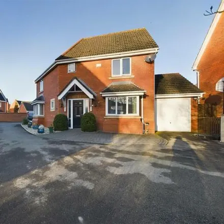Buy this 3 bed house on Alder Close in Brough, HU15 1ST