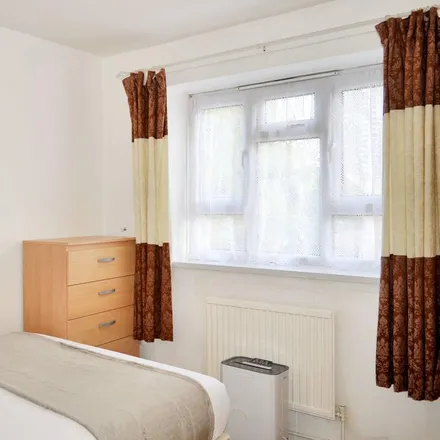 Image 7 - Limscott House, Bruce Road, Bromley-by-Bow, London, E3 3BT, United Kingdom - Apartment for rent