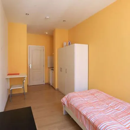 Image 2 - Crèche Clovis, Boulevard Clovis - Clovislaan, 1000 Brussels, Belgium - Apartment for rent
