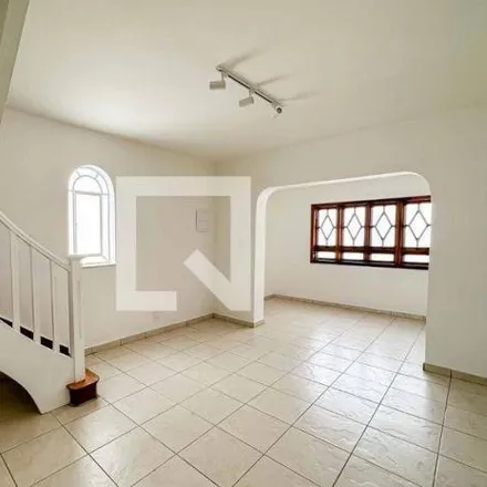 Rent this 5 bed house on Rua Almirante Noronha 803 in Vila Paulicéia, São Paulo - SP