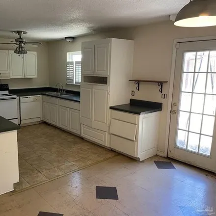 Image 6 - Cairo Street, Beach Haven, Escambia County, FL 32507, USA - House for sale