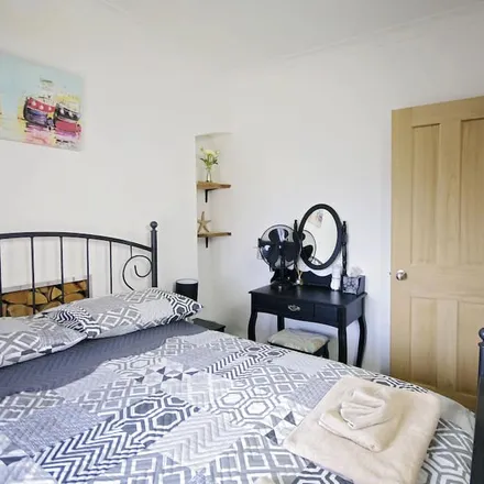 Rent this 2 bed apartment on Broadstairs and St. Peters in CT10 1PD, United Kingdom