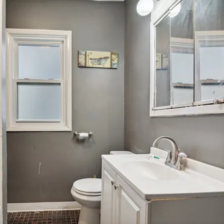 Image 5 - 12025 South Wentworth Avenue, Chicago, IL 60628, USA - Duplex for sale