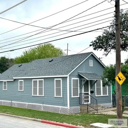 Buy this studio house on 1018 East 5th Street in Brownsville, TX 78520