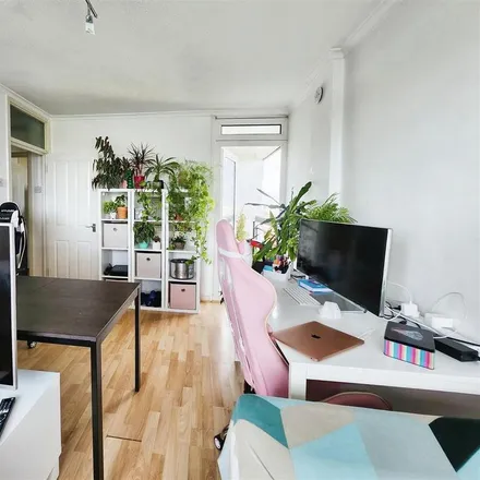 Image 1 - Edgecoombe House, Whitlock Drive, London, SW19 6SH, United Kingdom - Apartment for rent