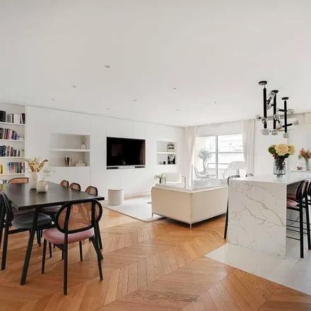 Rent this 4 bed apartment on 96 Rue de Villiers in 92200 Levallois-Perret, France
