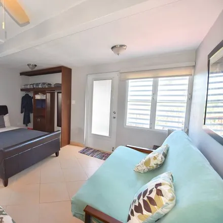 Rent this 6 bed house on Isabela
