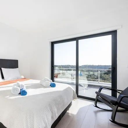 Rent this 4 bed house on Avenida de Portugal in 8500-291 Alvor, Portugal