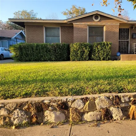 Buy this 3 bed house on 1101 Elmwood Avenue in Fort Worth, TX 76104