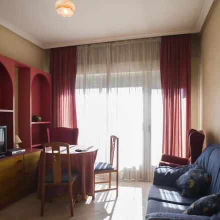 Image 7 - Paseo del Doctor Torres Villarroel, 55, 37006 Salamanca, Spain - Apartment for rent