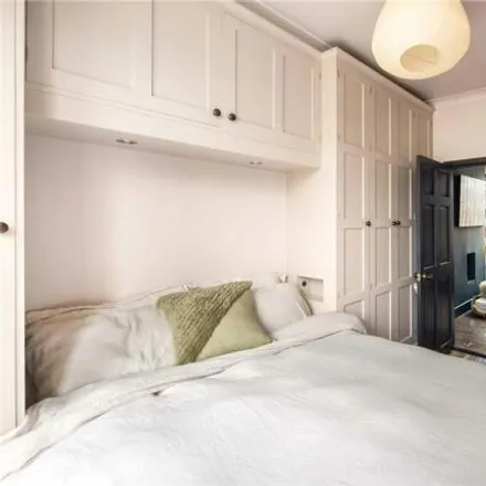 Image 5 - 14-24 Lichfield Road, Old Ford, London, E3 2DB, United Kingdom - Apartment for sale