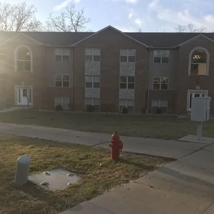 Rent this 1 bed apartment on 2714 West Willowlake Drive in Peoria, IL 61614