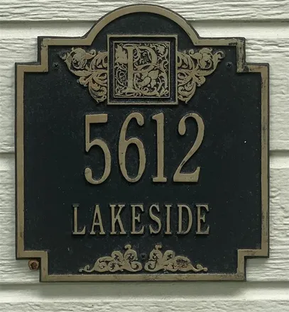 Image 1 - 5612 Lake Side Drive, Carriage Oaks, Bossier City, LA 71111, USA - House for sale